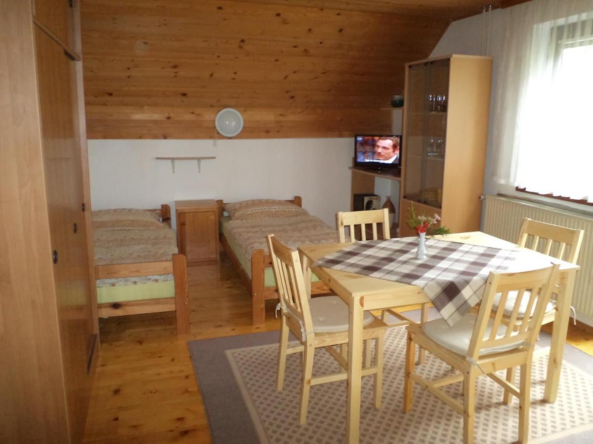 Apartma Podlogar Golica Triglav Apartment Jesenice Exterior photo